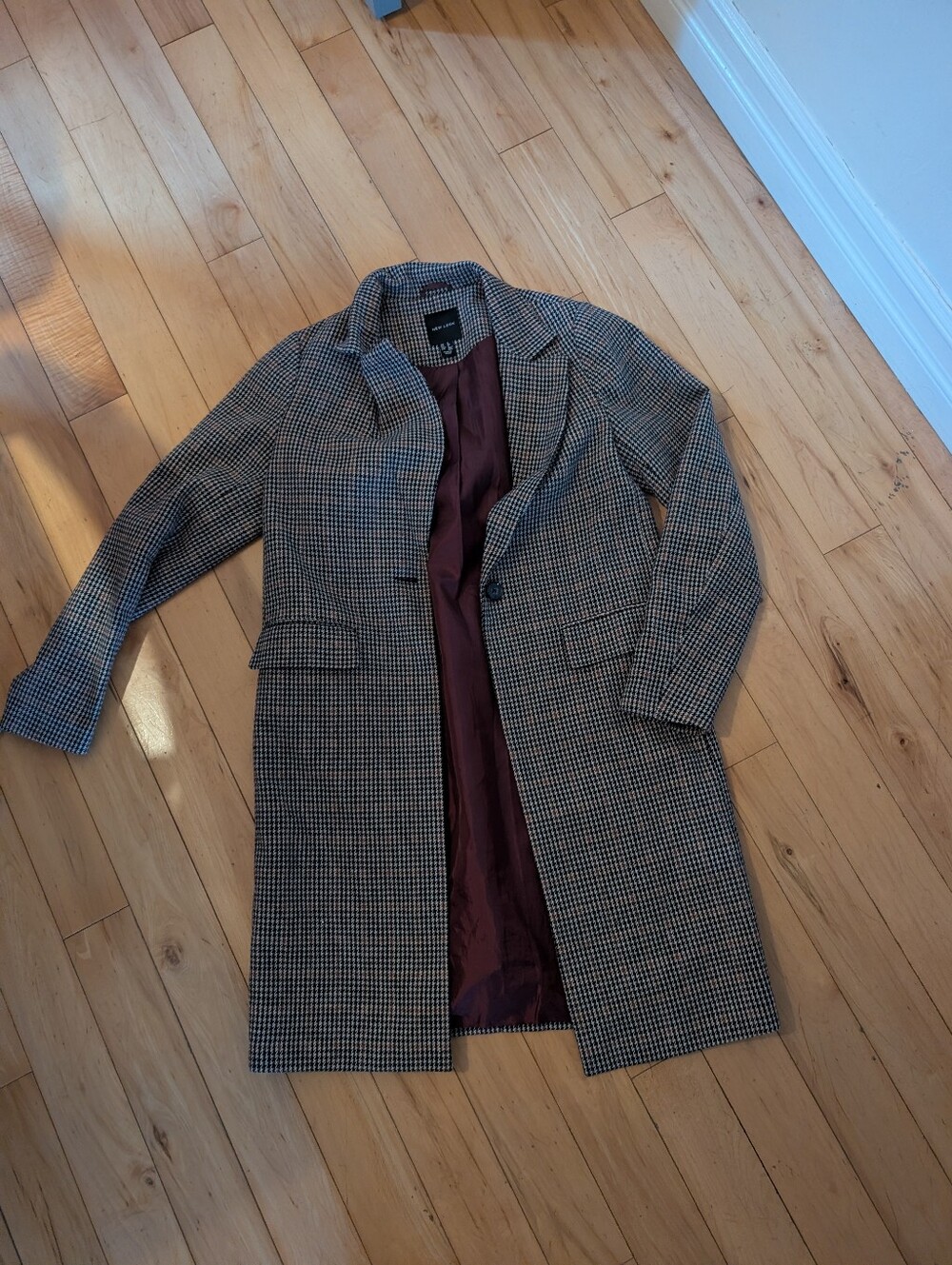 Houndstooth Trench Coat - Burgundy & Black